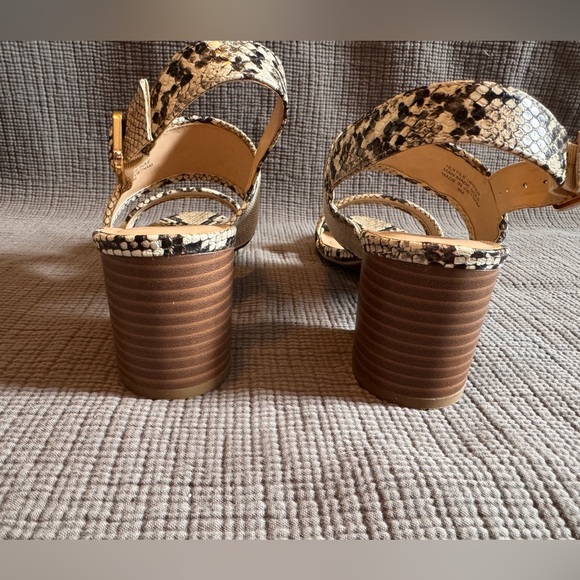 Ann Taylor Factory sandals - Picture 4 of 7